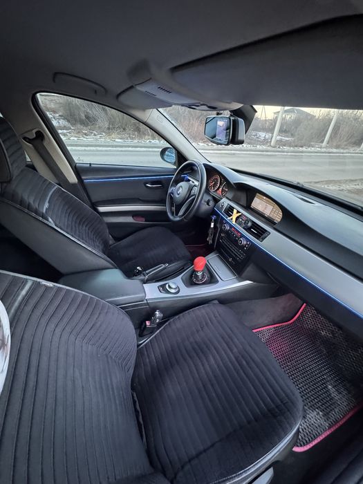 BMW E90-318d-N47.