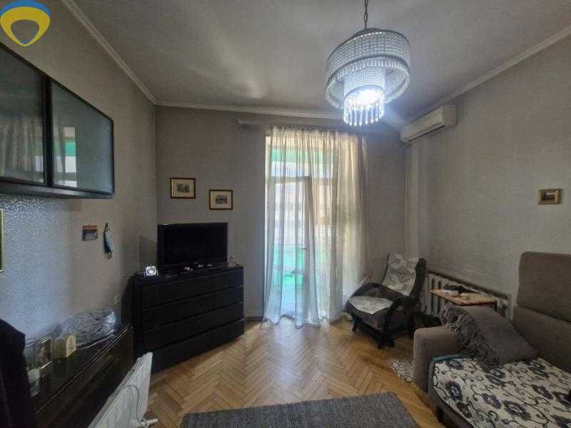 Продам 2-кімнатну “сталінку” у центрі Одеси