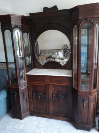 2x Moveis Vintage c/entalhes c Aparador