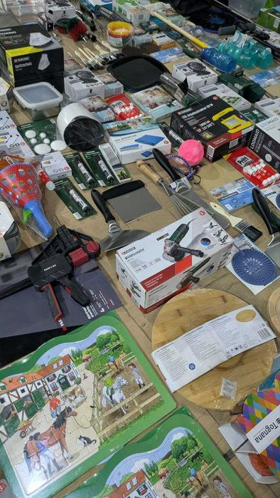 Розпродаж товара на вагу з Lidl – електроніка/техніка 142 кг