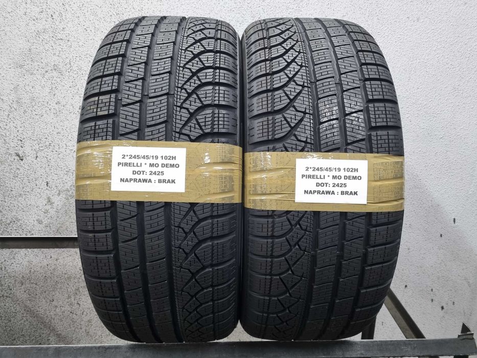245/45/19 102H Pirelli Pzero WInter * MO DEMO