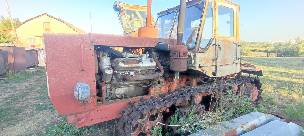 Т 150 гусеничний