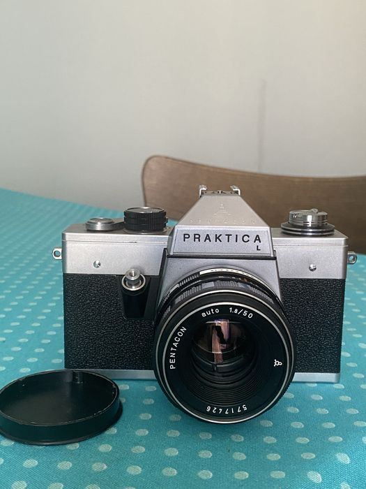 Продам фотоапарат Praktica L  з об’єктивом PENTACON 1,8/50 auto з чехлом.