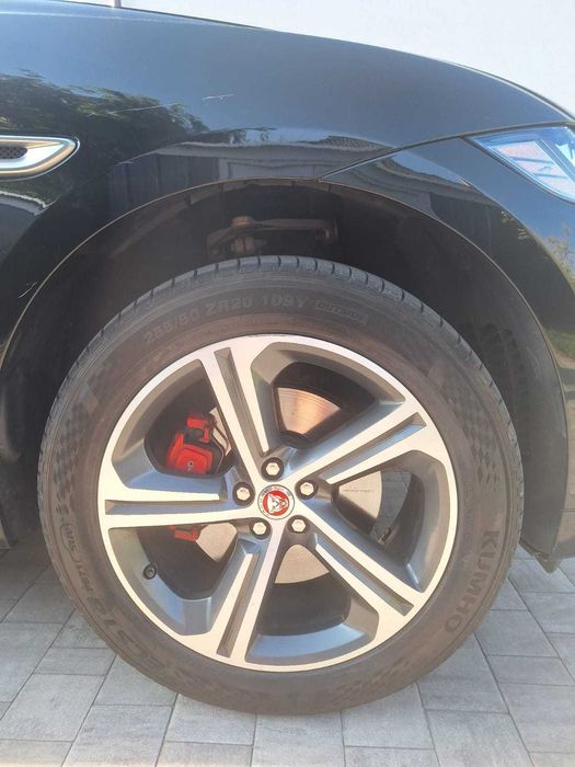Jaguar F-Pace samochód