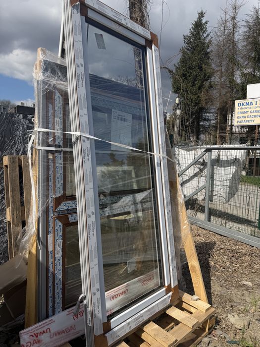 Okno / balkon PCV 855/2180 prawy