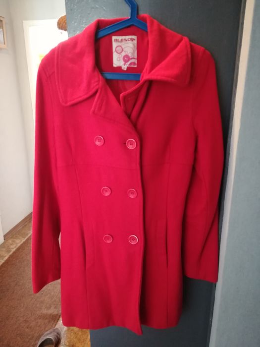 Czerwony płaszcz rozm. 36/38