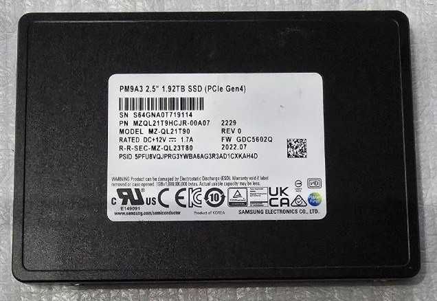 SSD-накопитель Samsung PM9A3 1.92TB 2.5" U.2 (MZQL21T9HCJR-00A07)