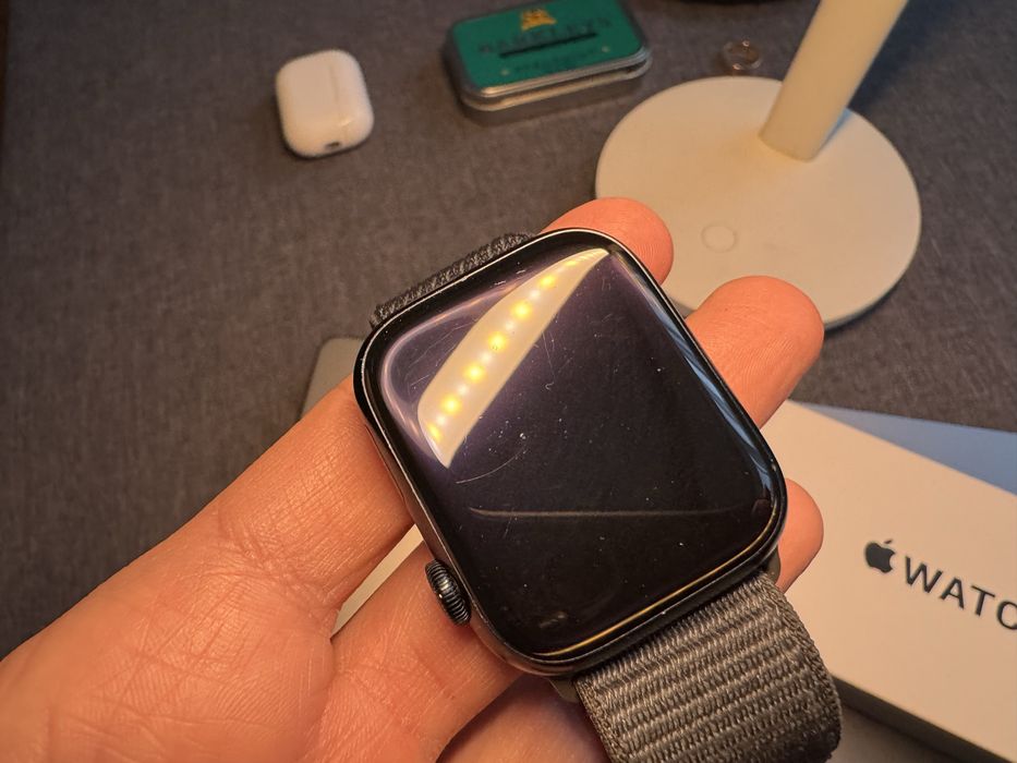 Apple Watch 8 45mm Nike Sport Band + Sport Loop