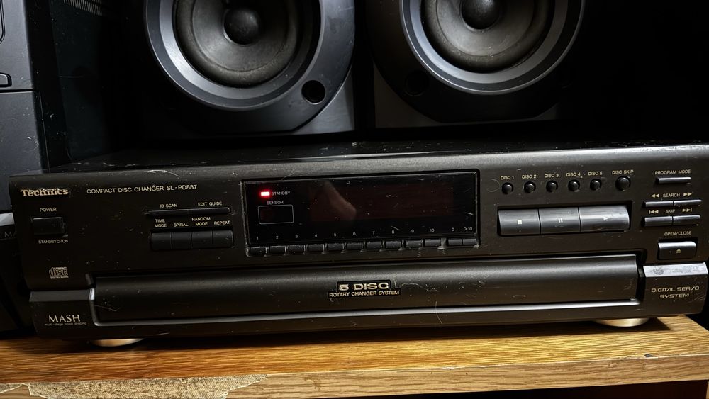 Музыкальный центр Panasonic, колонки hardity, видеомагнитофон technics