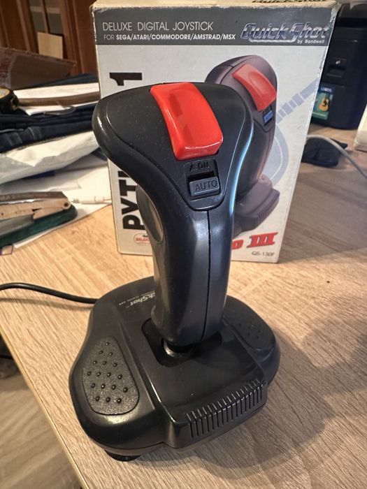 Python 1 joystic Atari Comodore