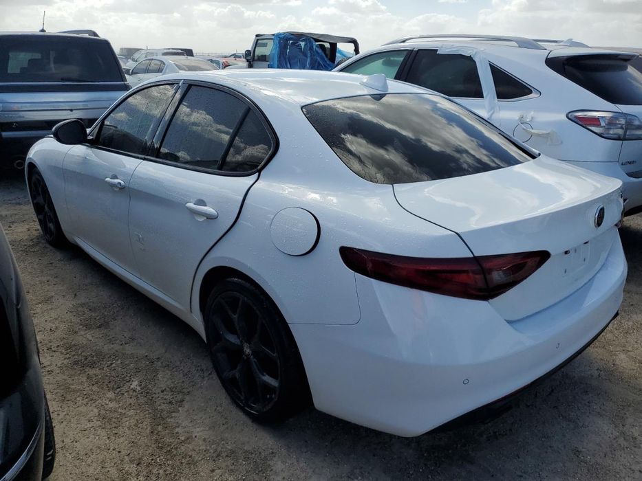Бампер Alfa Romeo Giulia 2016- разборка Альфа Ромео Гулія запчастини