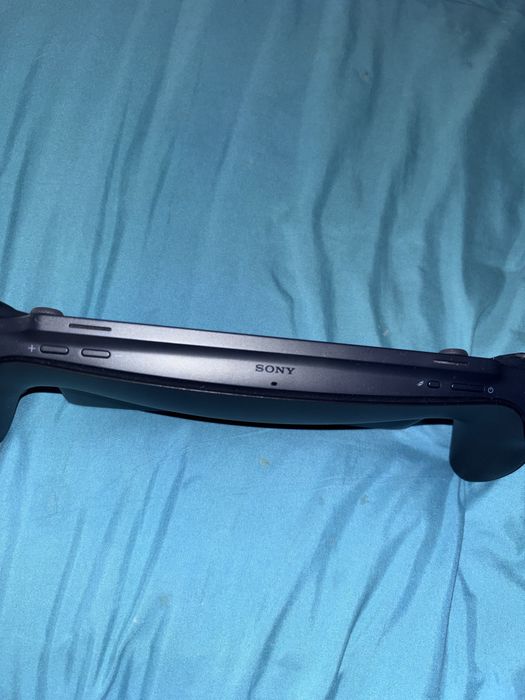 Vendo PlayStation Portatil com caixa