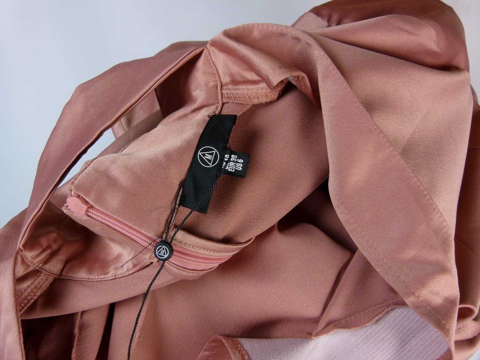 Missguided trapezowa miedziana sukienka 10 / 38