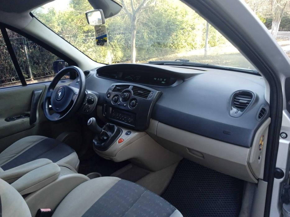 Мінівен Renault Scenic II 1.6 ГАЗ – БЕНЗИН 2005 року