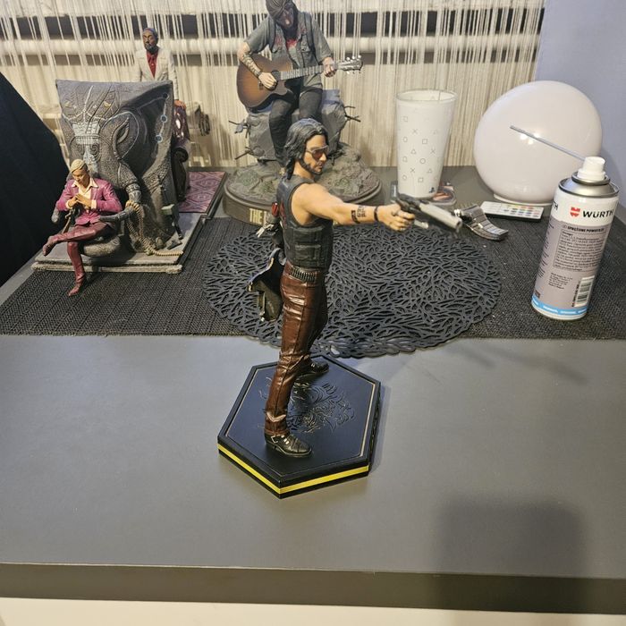 Figurka z gry Cyberpunk 2077 PS4 PS5 xbox.