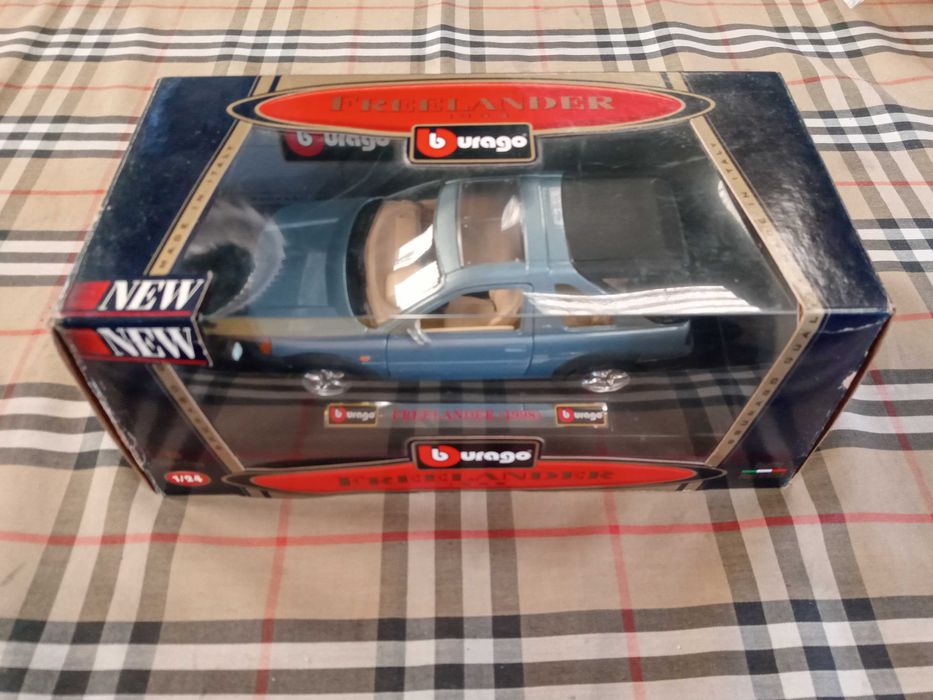1/24 Land Rover Freelander - Bburago