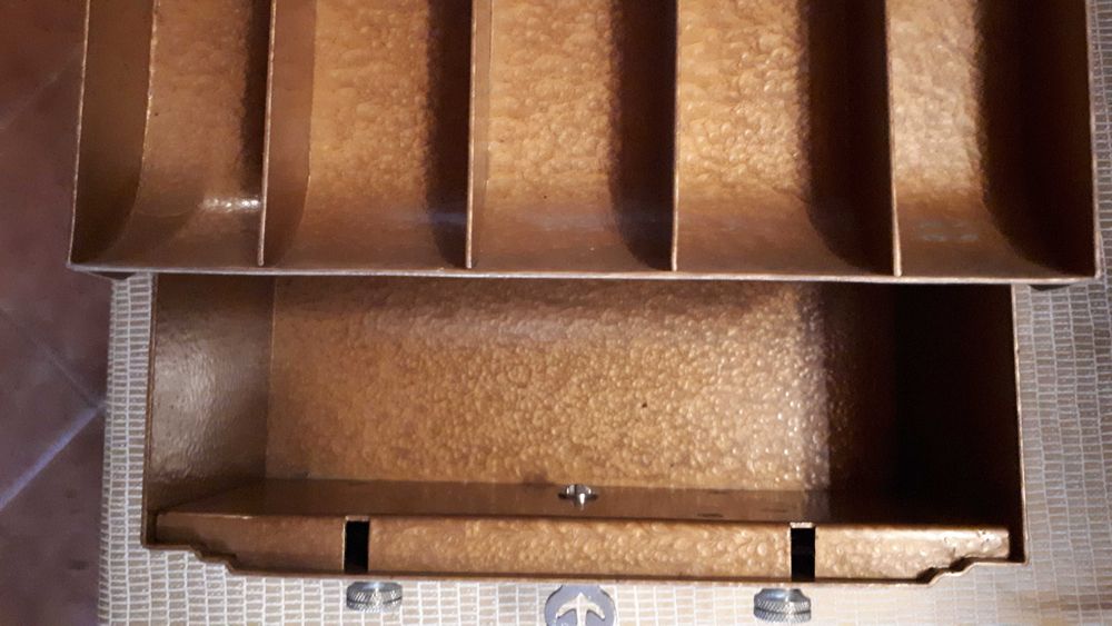 Cofre com segredo e chave