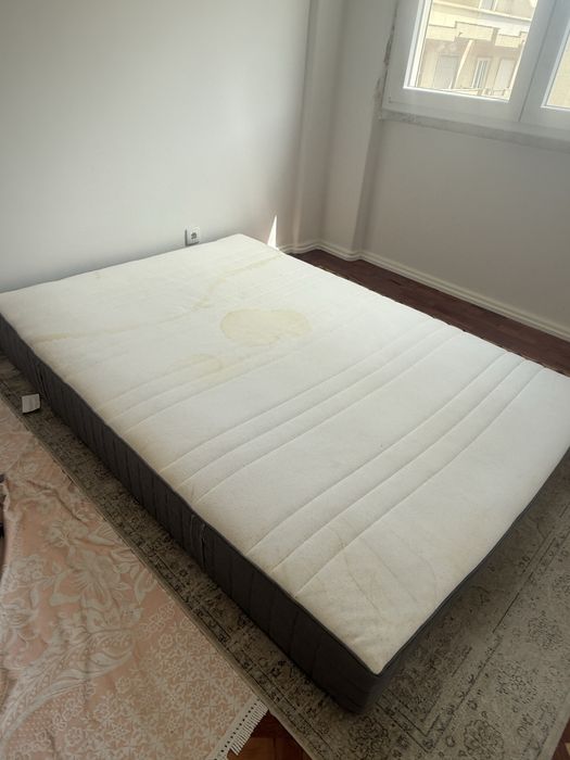 Colchao IKEA HOVAG 140x200cm - Bom estado, com capa removivel lavavel