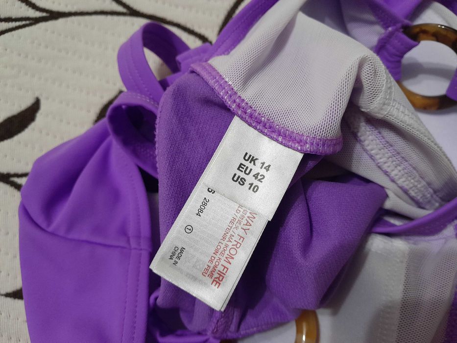 Купальник женский, размер 48, фирменный.