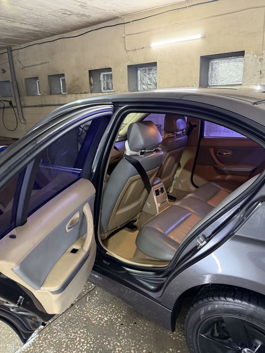 Продам BMW3 е90 2.0 газ/бенз