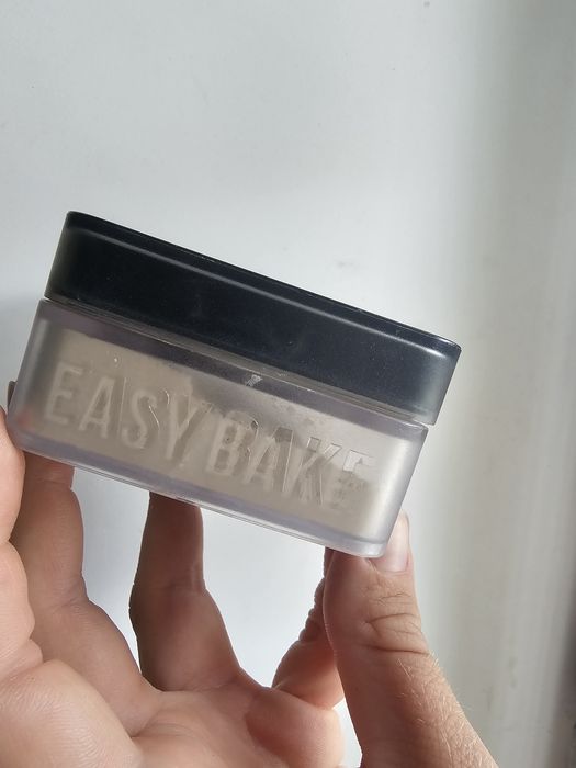 Puder huda podklad lancome este lauder