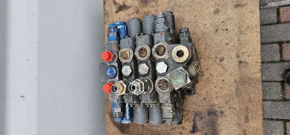 Rozdzielacz hydrauliczny  sekcja rexroth sigma mini koparka