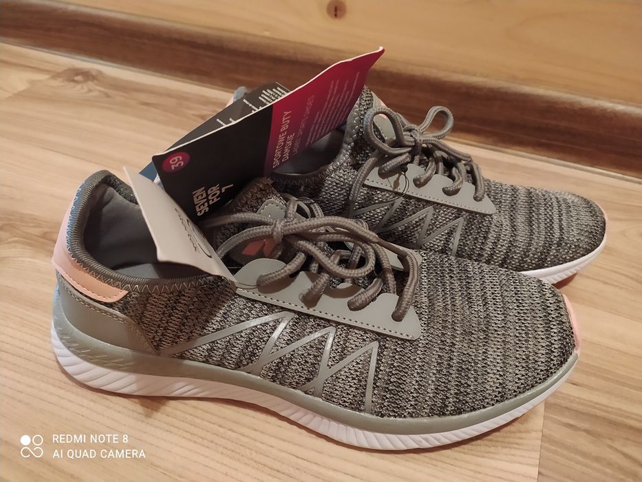 Nowe adidasy damskie 39