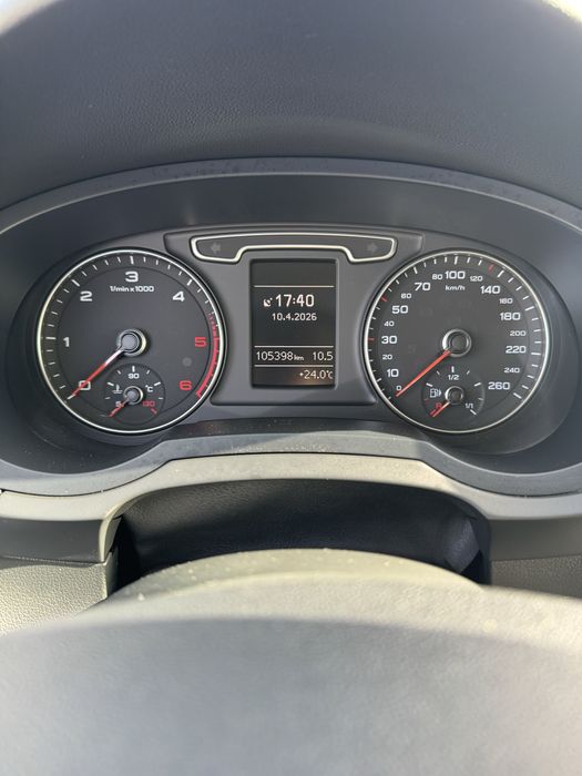 Audi Q3  -  2012 APENAS 105000KM