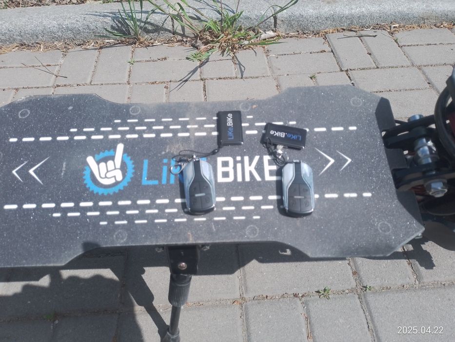 Продам электросамокат