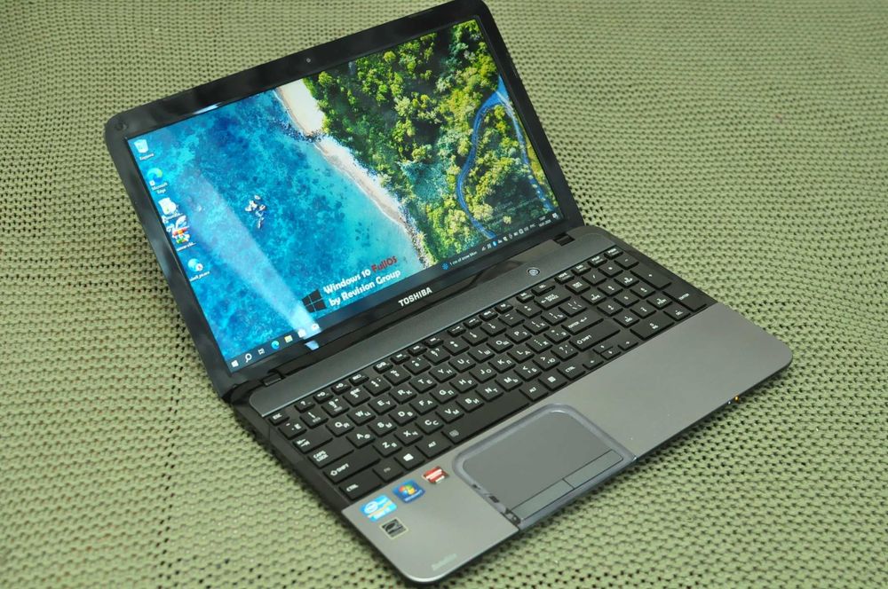 Игровой ноутбук Toshiba L855 (Core i7/ 12Gb / 640Gb / video 2Gb)