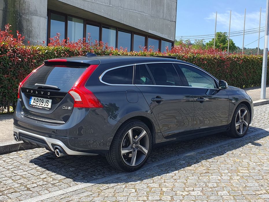 Volvo V60 D6 R-Design Momentum (modelo 2016)