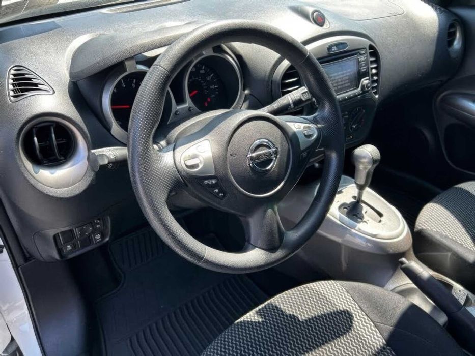 Nissan Juke SL      2017