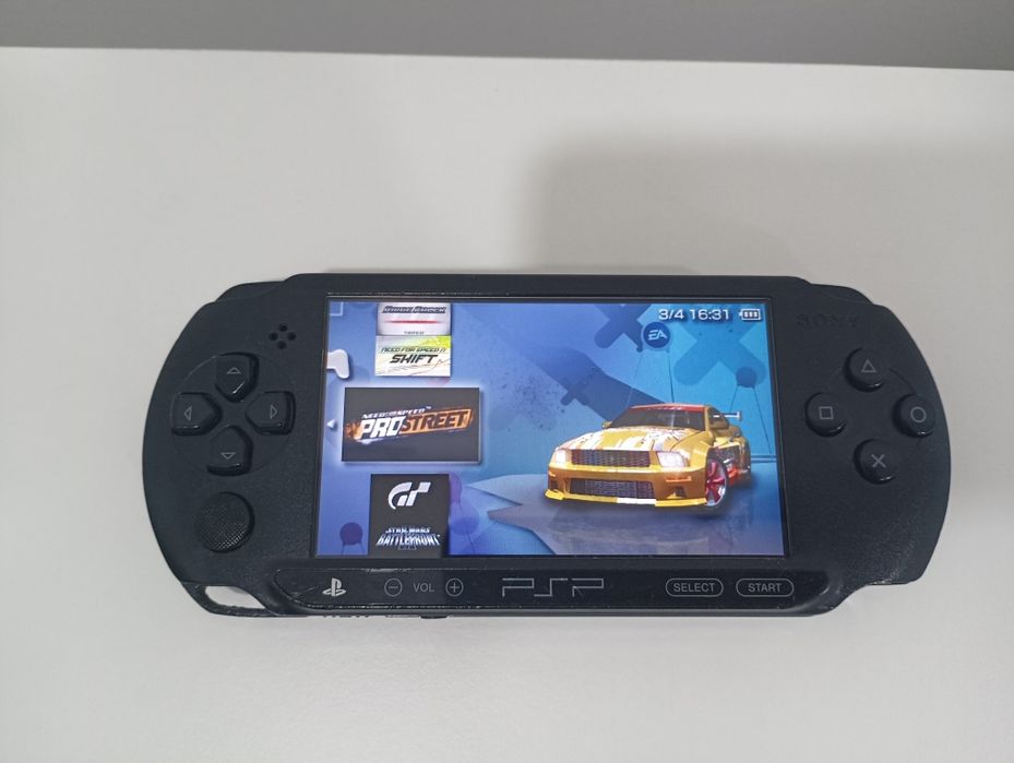 PSP Street e1004 desbloqueada 64gb