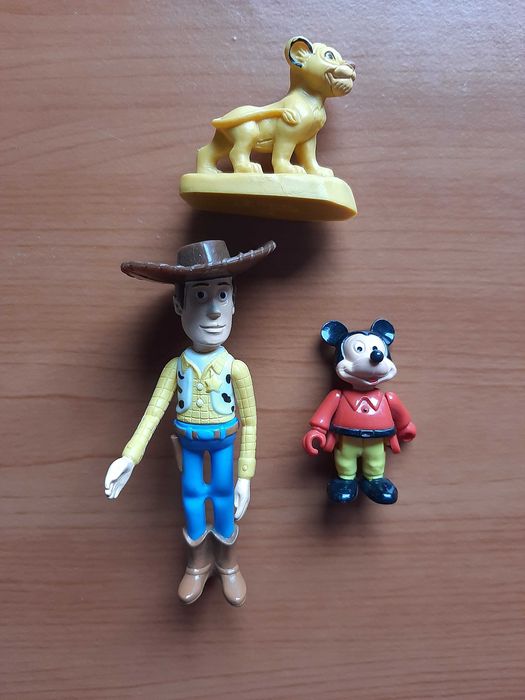 Bonecos vários bom estado