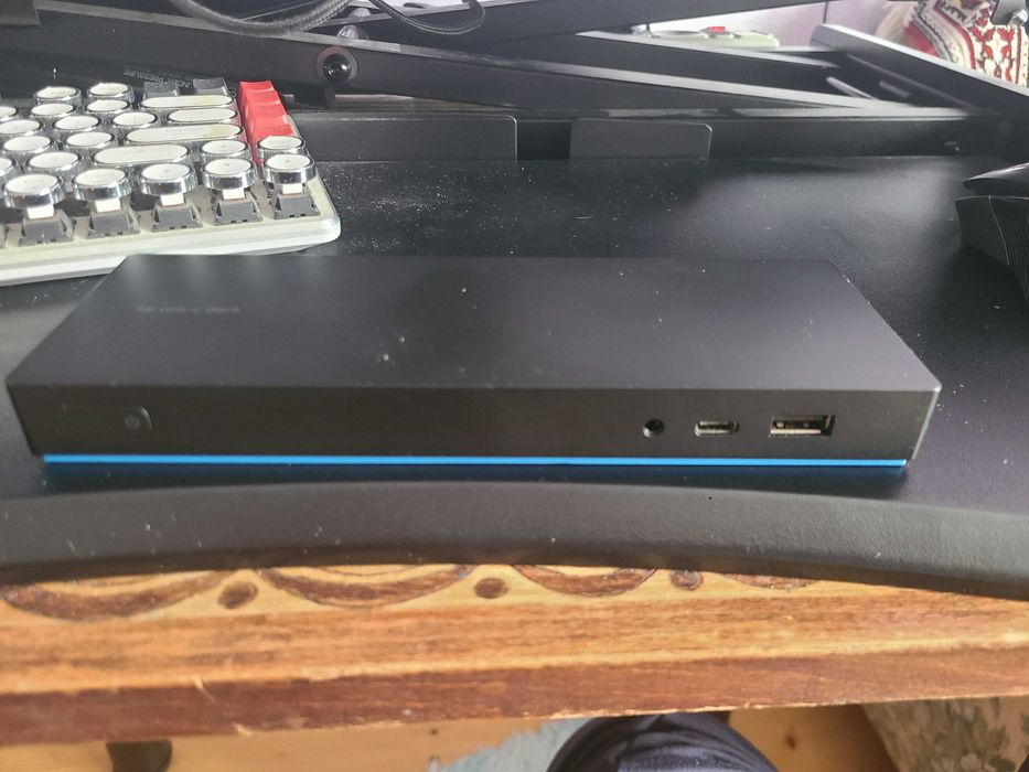 Док станції HP USB-C Dock G4, Lenovo USB-C Dock gen2