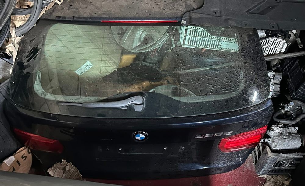 Tampo da mala Bmw f31 completa