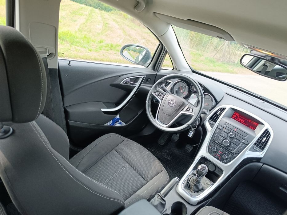 Opel Astra lift ledy 1,7 CDTI alu ekonomiczny