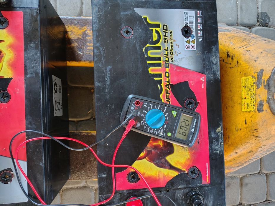 Akumulatory Bannera 12v 225ah