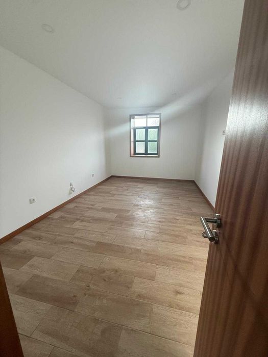 Arrenda-se moradia T2 Remodelada em Loureiro