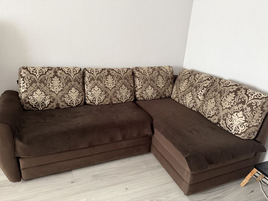 Продам диван кутовый Леон