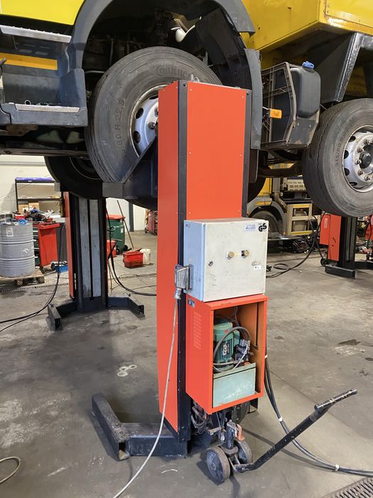 Podnośnik kolumnowy TIR 6 kolumn 30ton UDT Finkbeiner