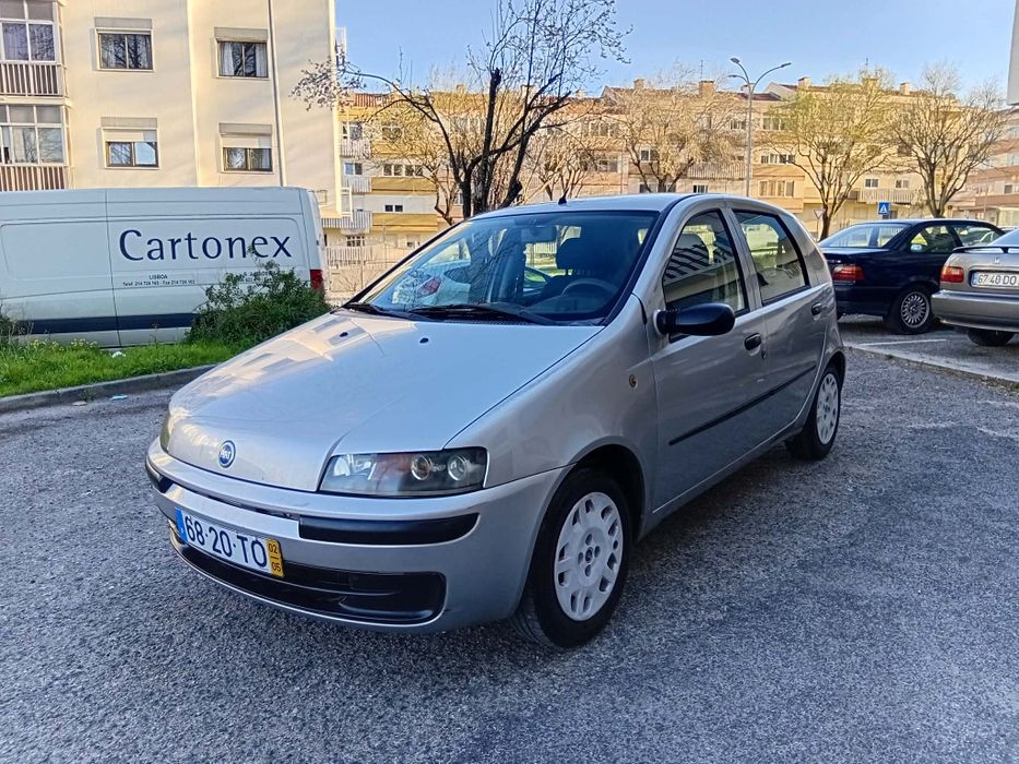 Fiat Punto 1.2 8v único dono