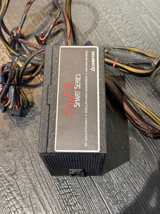 Zasilacz Chieftec  GPS-1000C 1000W 80 Plus Gold