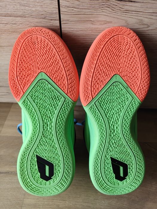 Buty do koszykówki Adidas  model Dame 10
