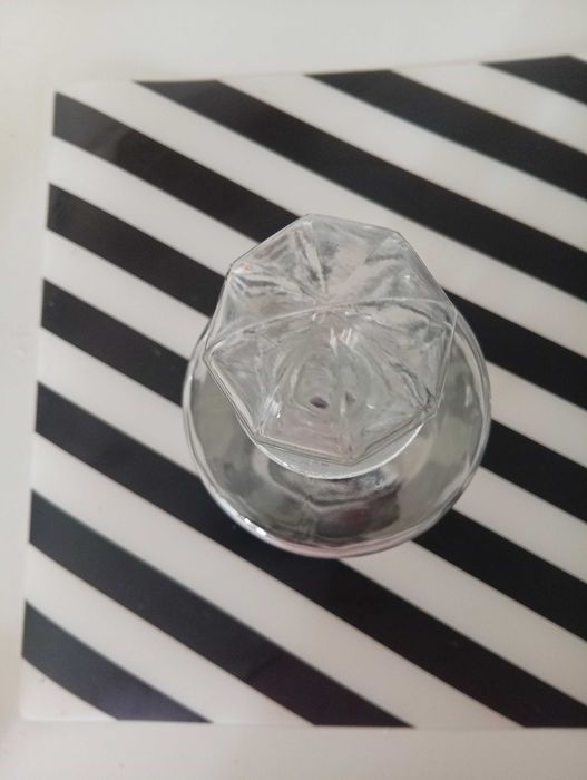 Garrafa em vidro fino, tipo cristal