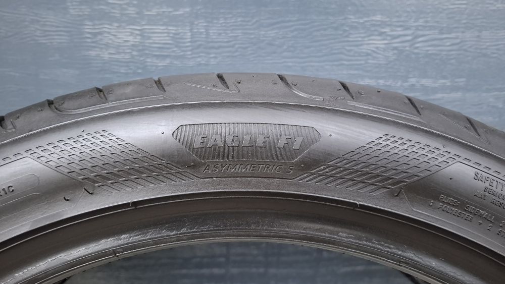 Goodyear 225/45 R19 Eagle 7 mm