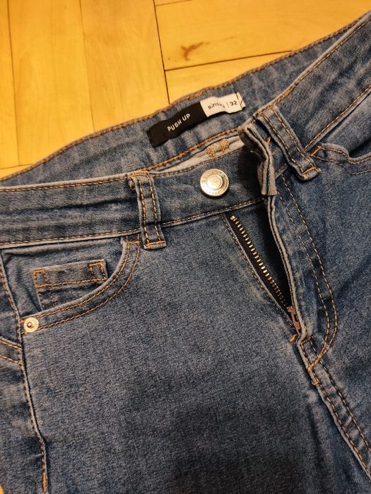 Spodnie jeansowe jeansy push up Sinsay