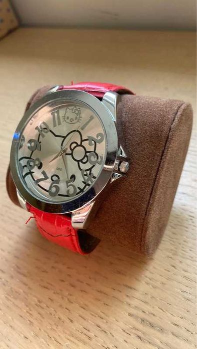 Relógio Hello Kitty bracelete vermelha