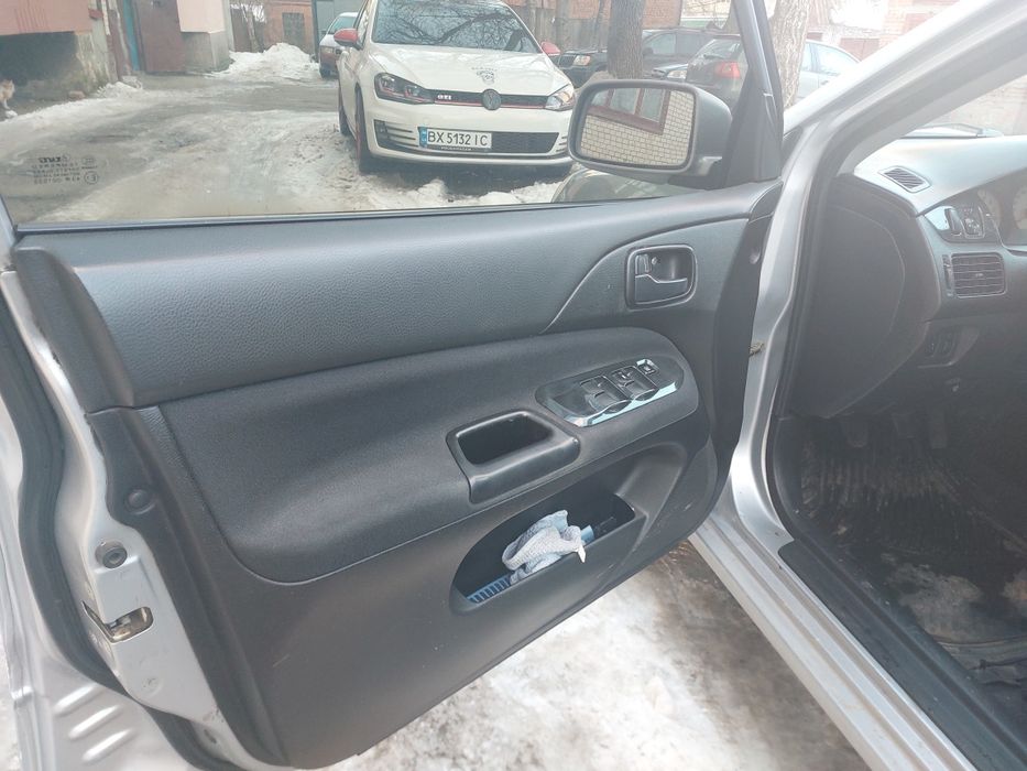 Mitsubishi lancer 9 2008 року 1,6 газ-бензин