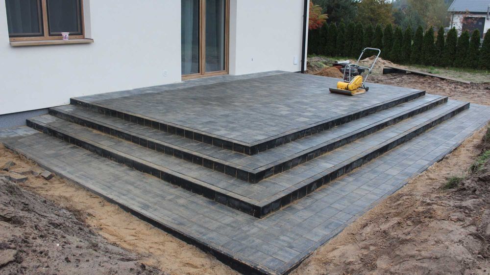 Montaż ogrodzeń, bram oraz drobne prace brukarskie